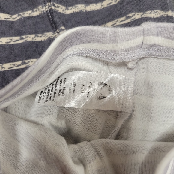 Gerber Bundle of 3 baby pants 0-3M - Picture 2 of 2